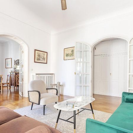 Apartamento Paseo Del Prado II En Madrid Exterior photo