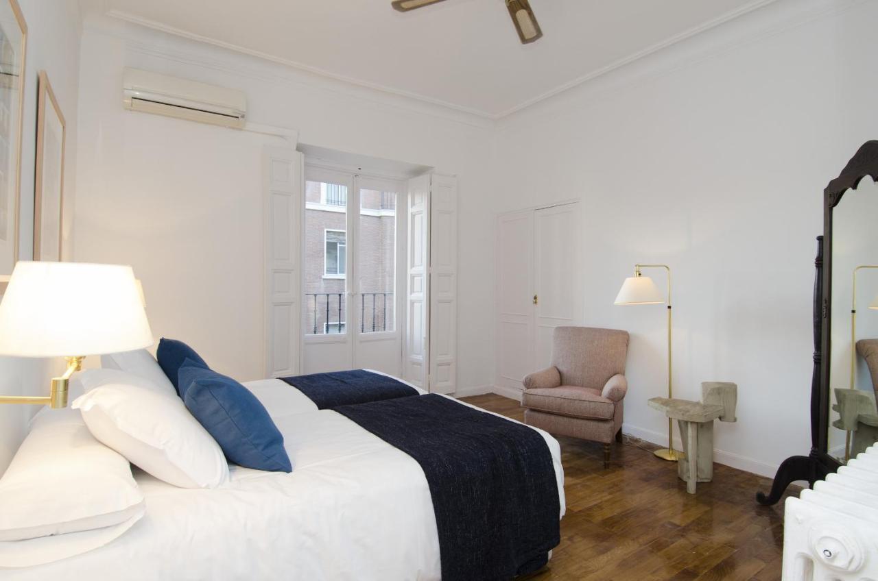 Apartamento Paseo Del Prado II En Madrid Exterior photo