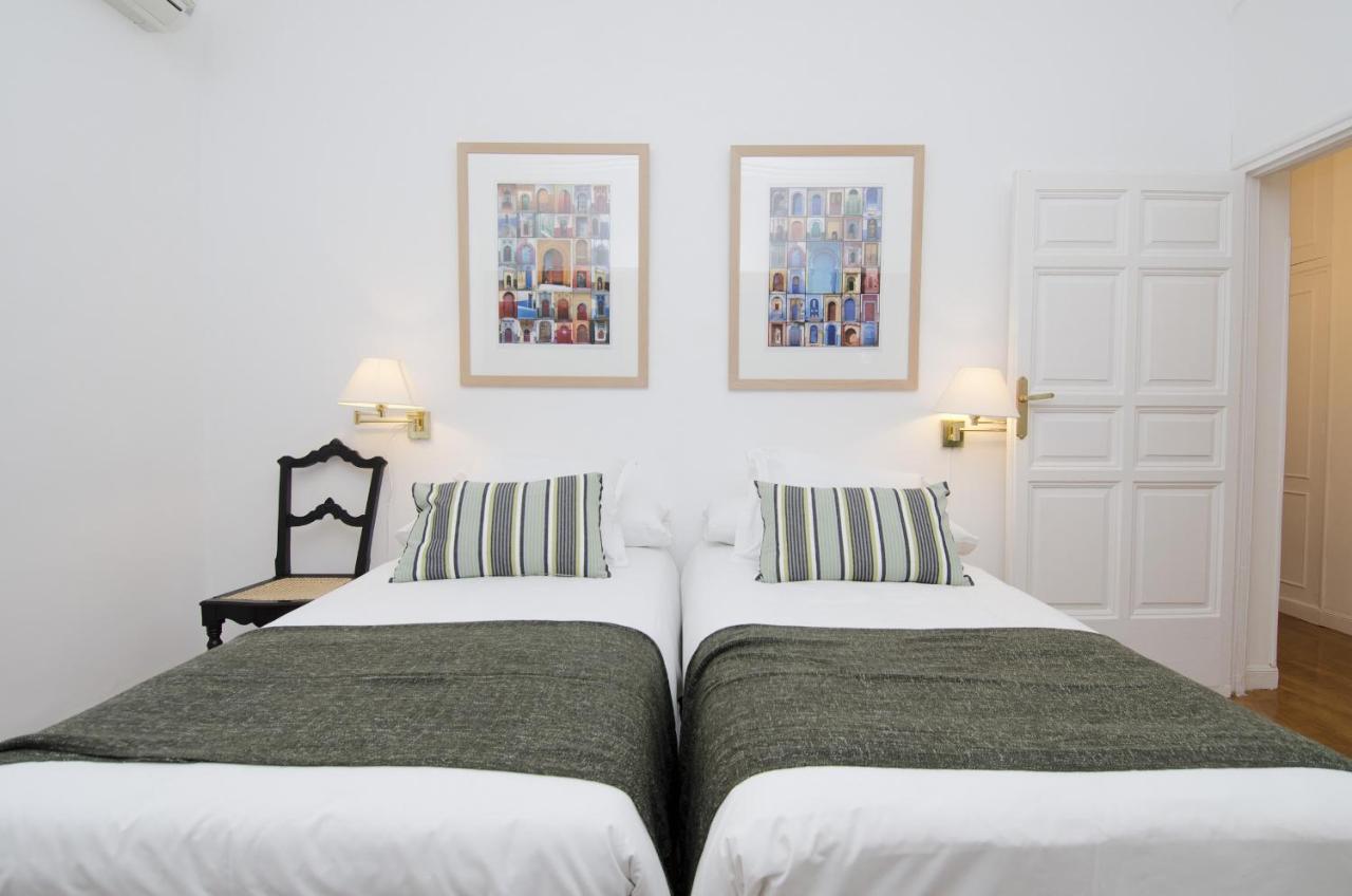Apartamento Paseo Del Prado II En Madrid Exterior photo